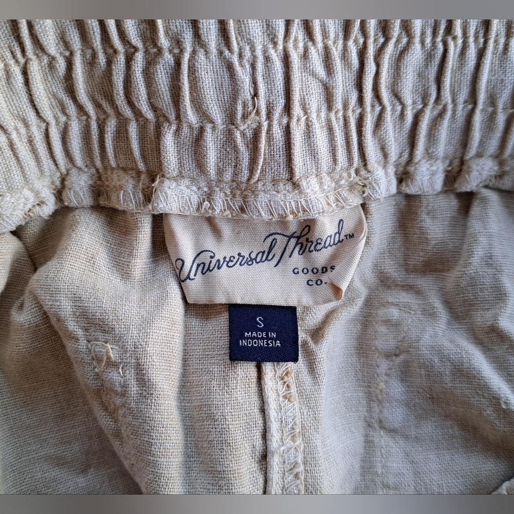Universal Thread Soft Shorts - Picture 2 of 3